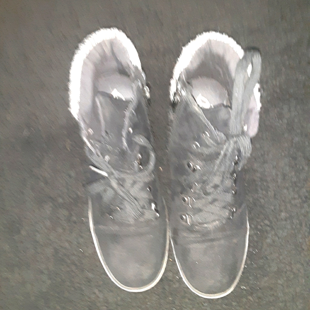 Ladies sneaker boots